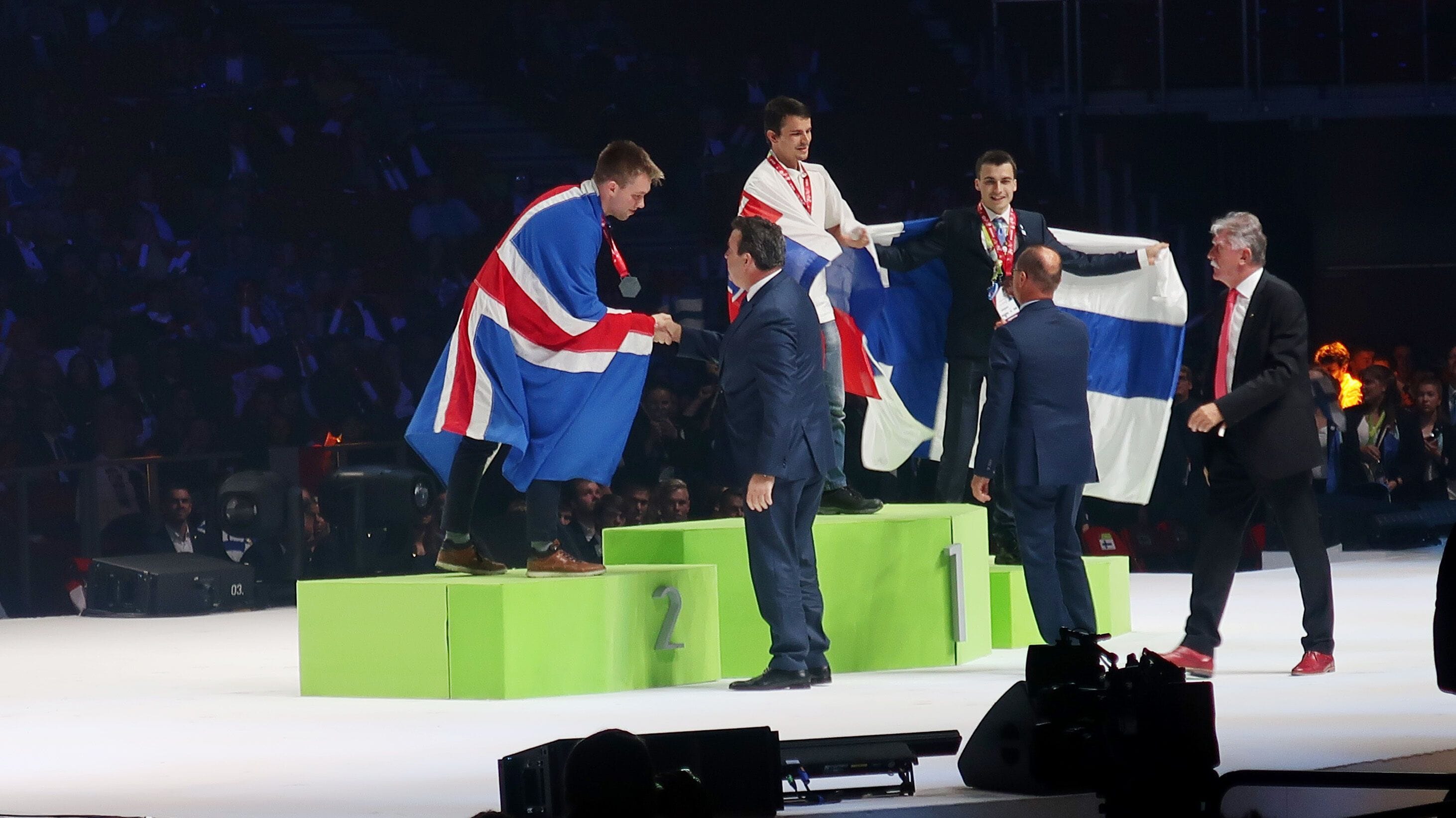 Fékk silfurverðlaun í rafeindavirkjun á EuroSkills