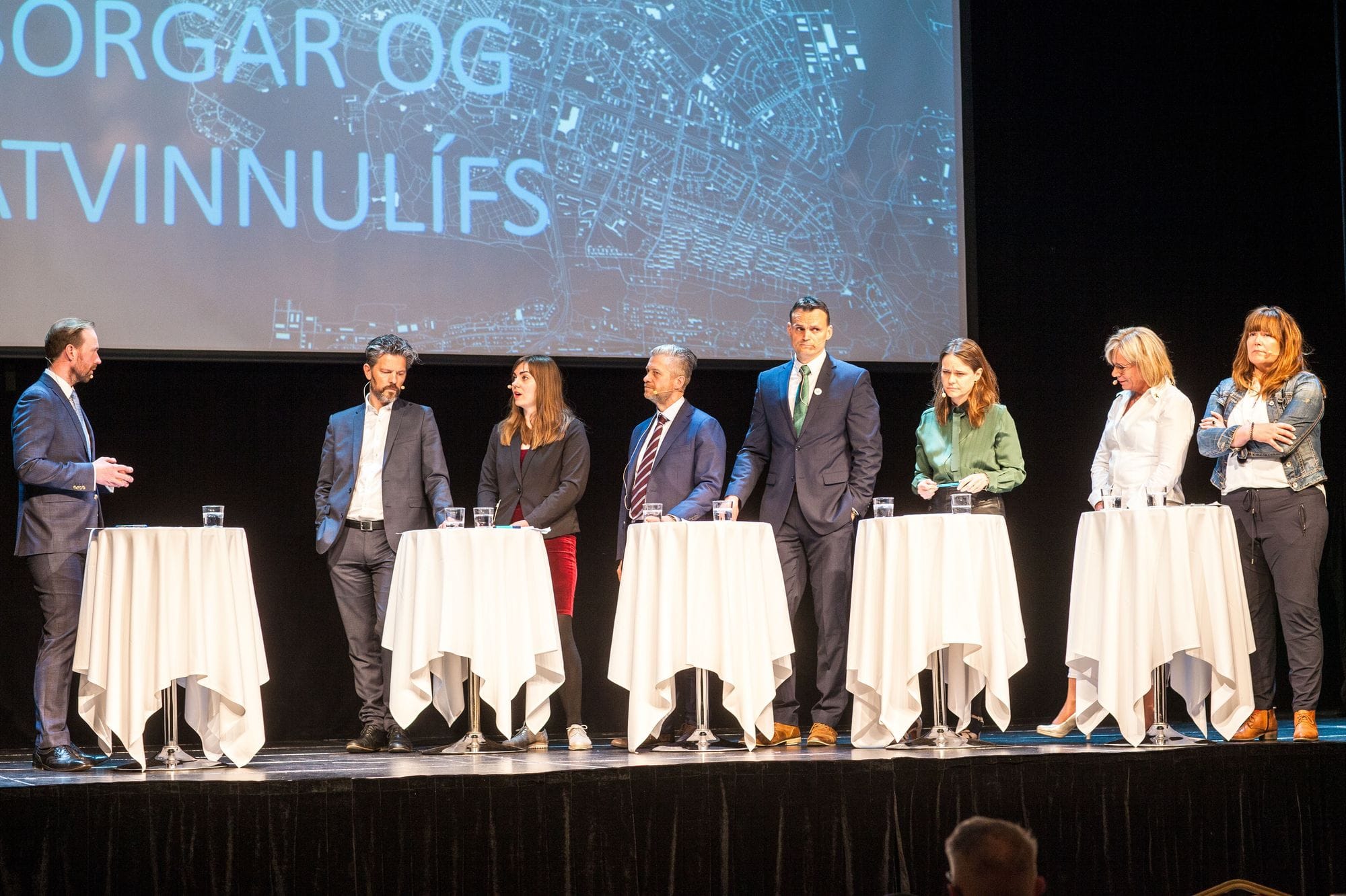 Oddvitar sjö framboða í Reykjavík svara spurningum í Gamla bíói