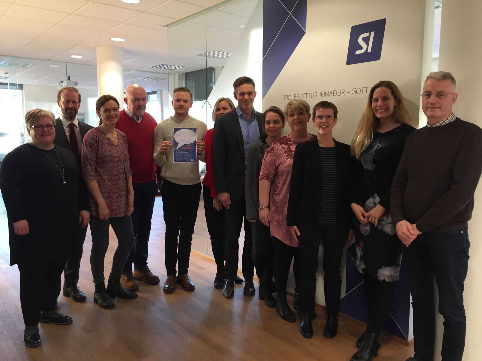 Starfsmenn SI skrifa undir sáttmála gegn einelti og áreitni