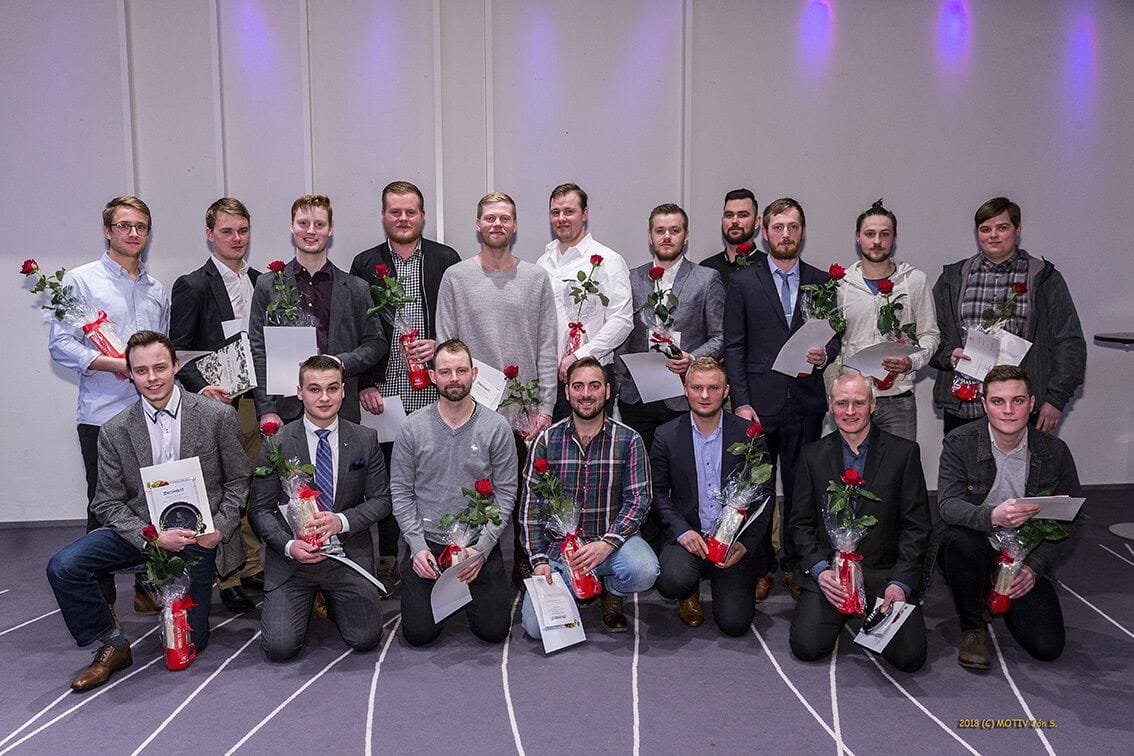 Sveinsbréf afhent í sex iðngreinum
